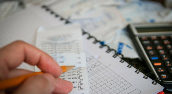 600x331 Poupanr e felicidade