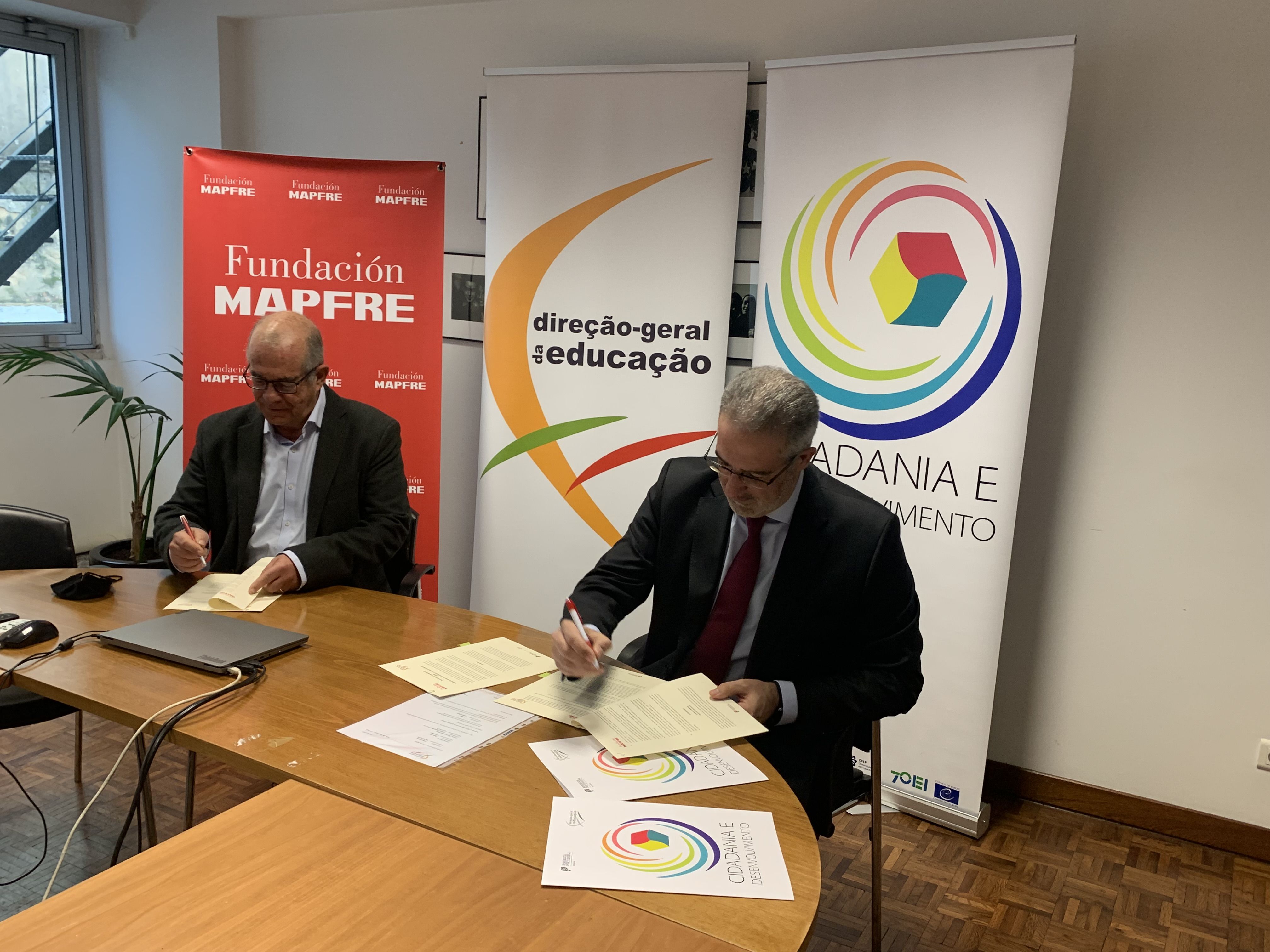 José Victor Pedroso (DGE) e Luis Anula (MAPFRE)