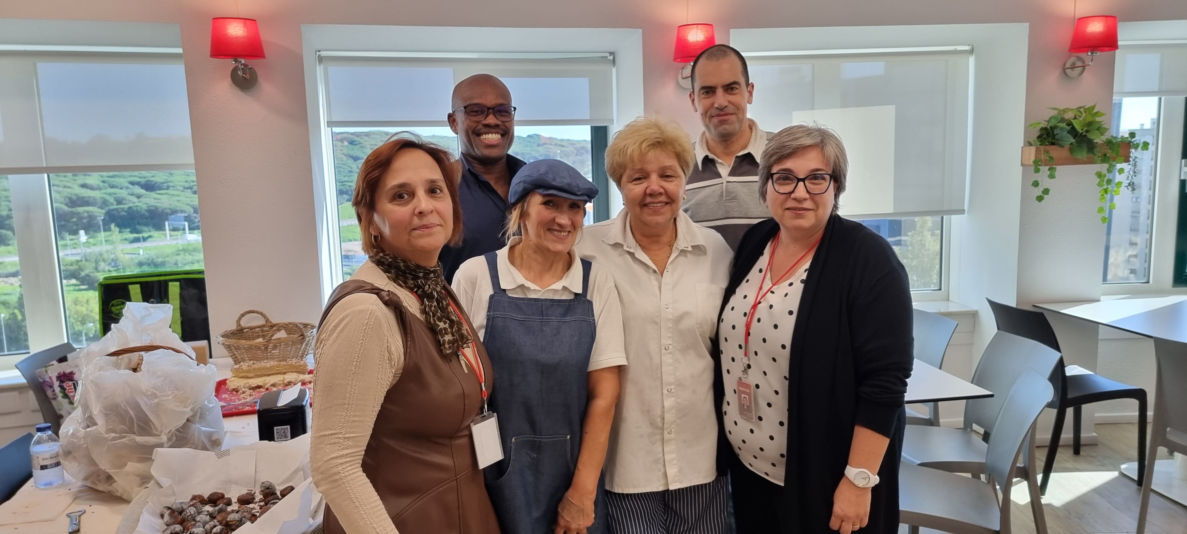 Magusto Lisboa, com a Fátima e Mónica da Cantina (ao centro da foto) 