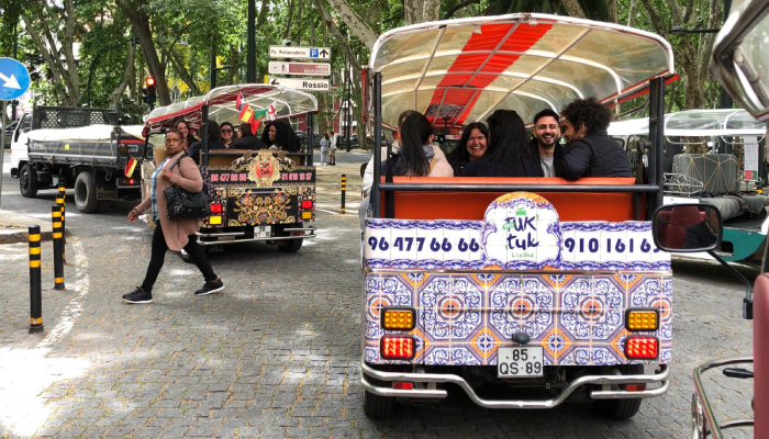 700x400 tuktuk (2)